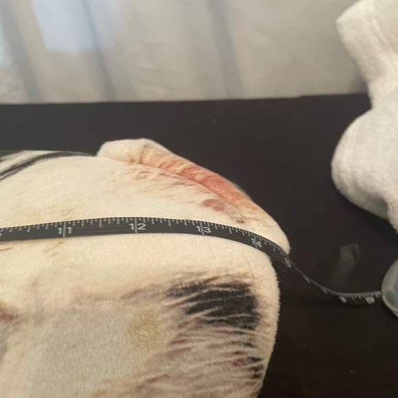 Cat Face Shaped Accent Pillow - Picture 3 of 5